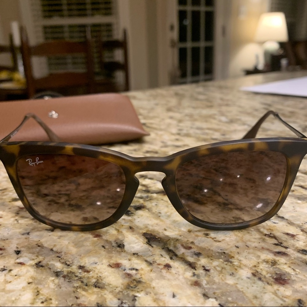 Ray-Ban Erika classic